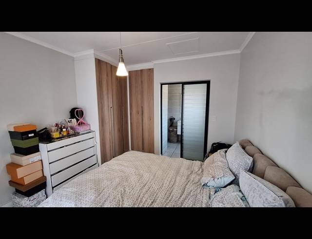 1 BEDROOM APARTMENT FOR SALE IN WATERFALL